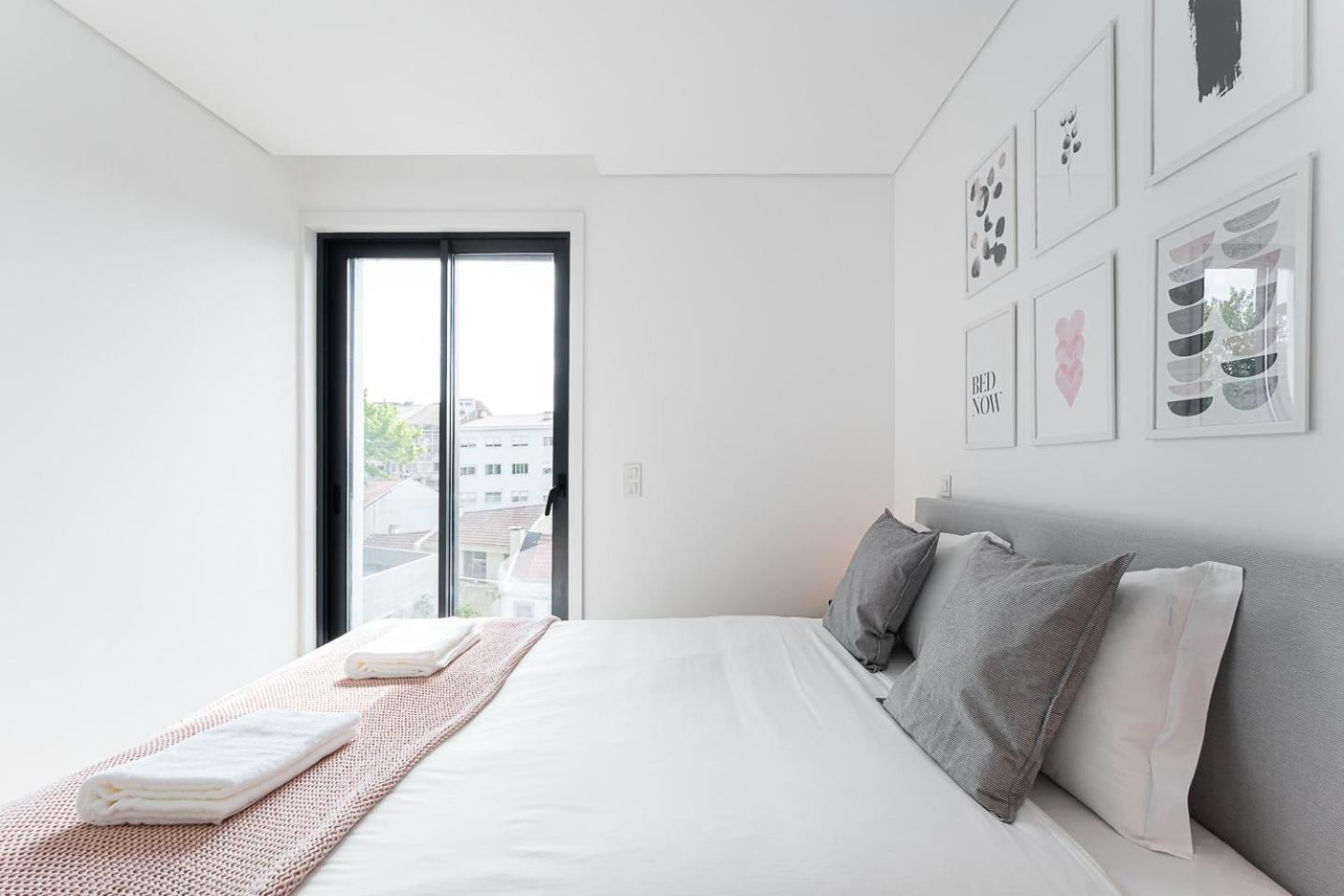 Guestready - Poet'S Modern Retreat Apartment Porto Ngoại thất bức ảnh